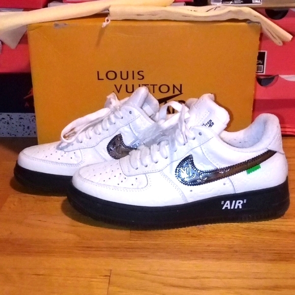 Louis Vuitton x Virgil Abloh OFF-WHITE x Nike Air Force 1 Custom Sneakers 9.5 - Picture 1 of 8